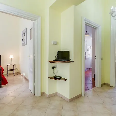 Domus Eugenia Apartment *