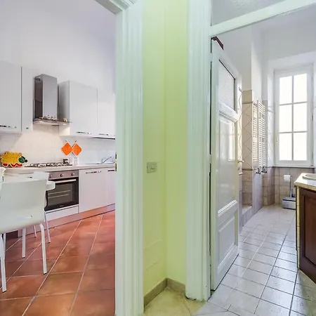 Apartment Domus Eugenia Rome