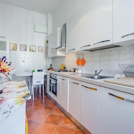 Domus Eugenia Apartment *