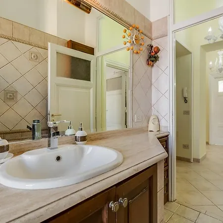 Domus Eugenia Apartment