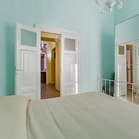Domus Eugenia Apartment